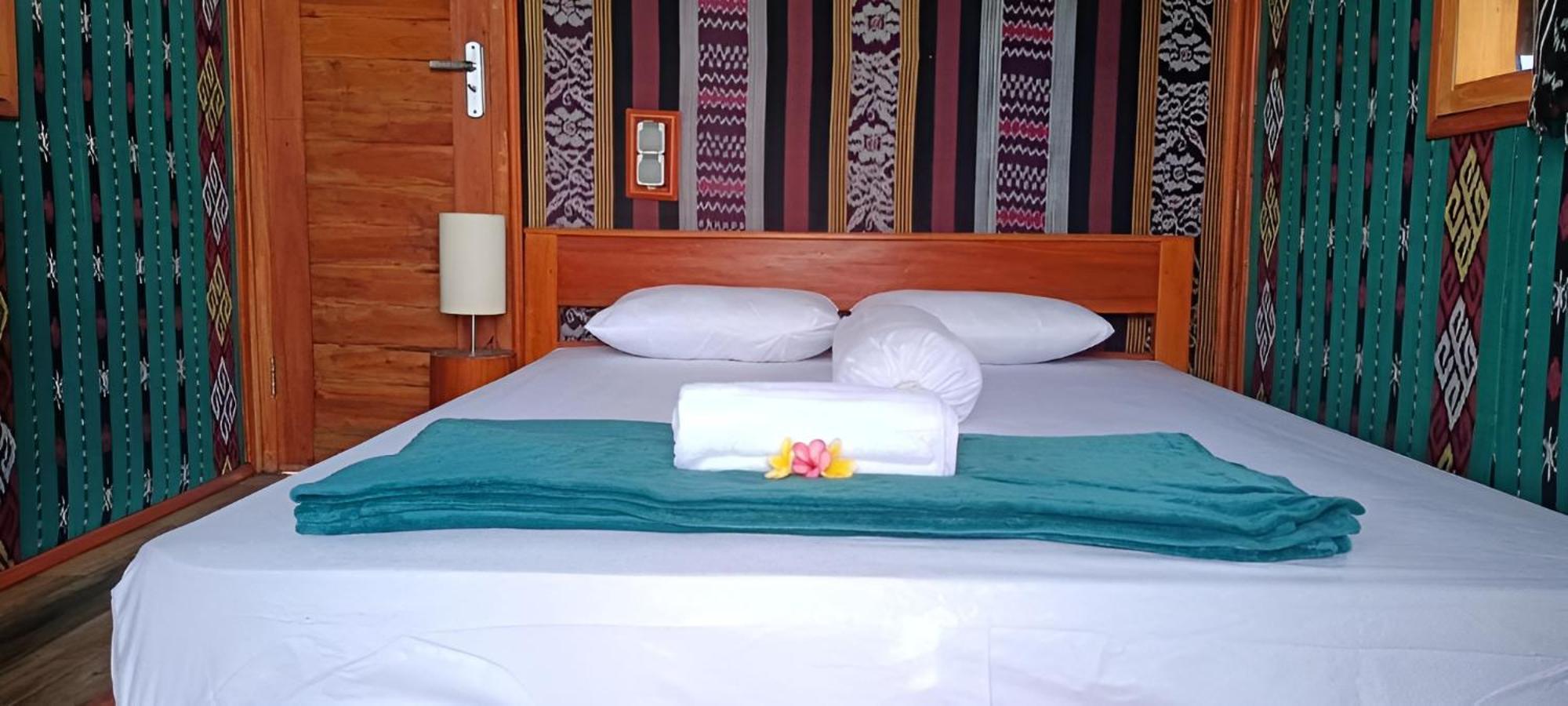 Beach Camp Lombok Sekotong Luaran gambar